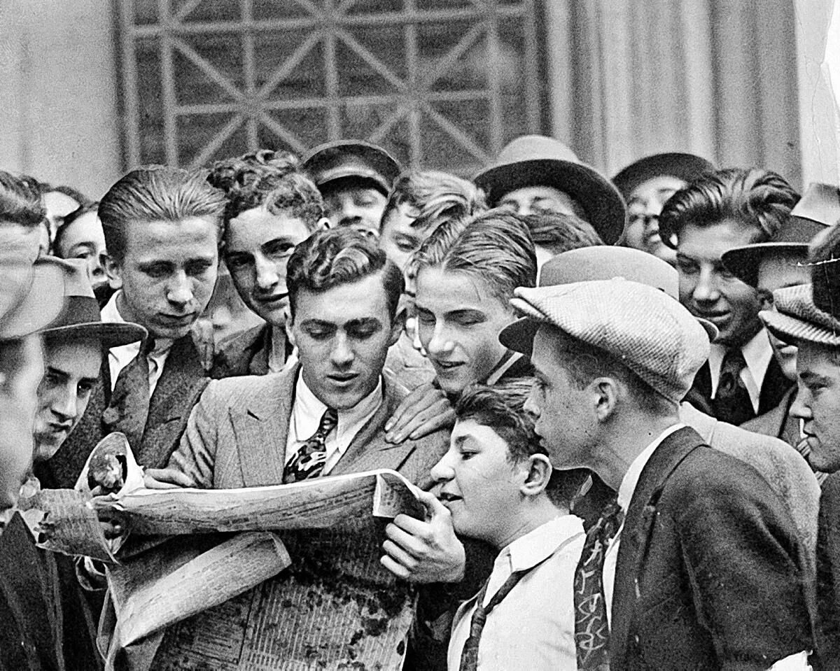 Крах биржи 1929 года. Крах фондовой биржи 1929. Нью йоркская фондовая биржа великая депрессия 1929 года. Крах нью-йоркской фондовой биржи. Великая депрессия в сша 1929.