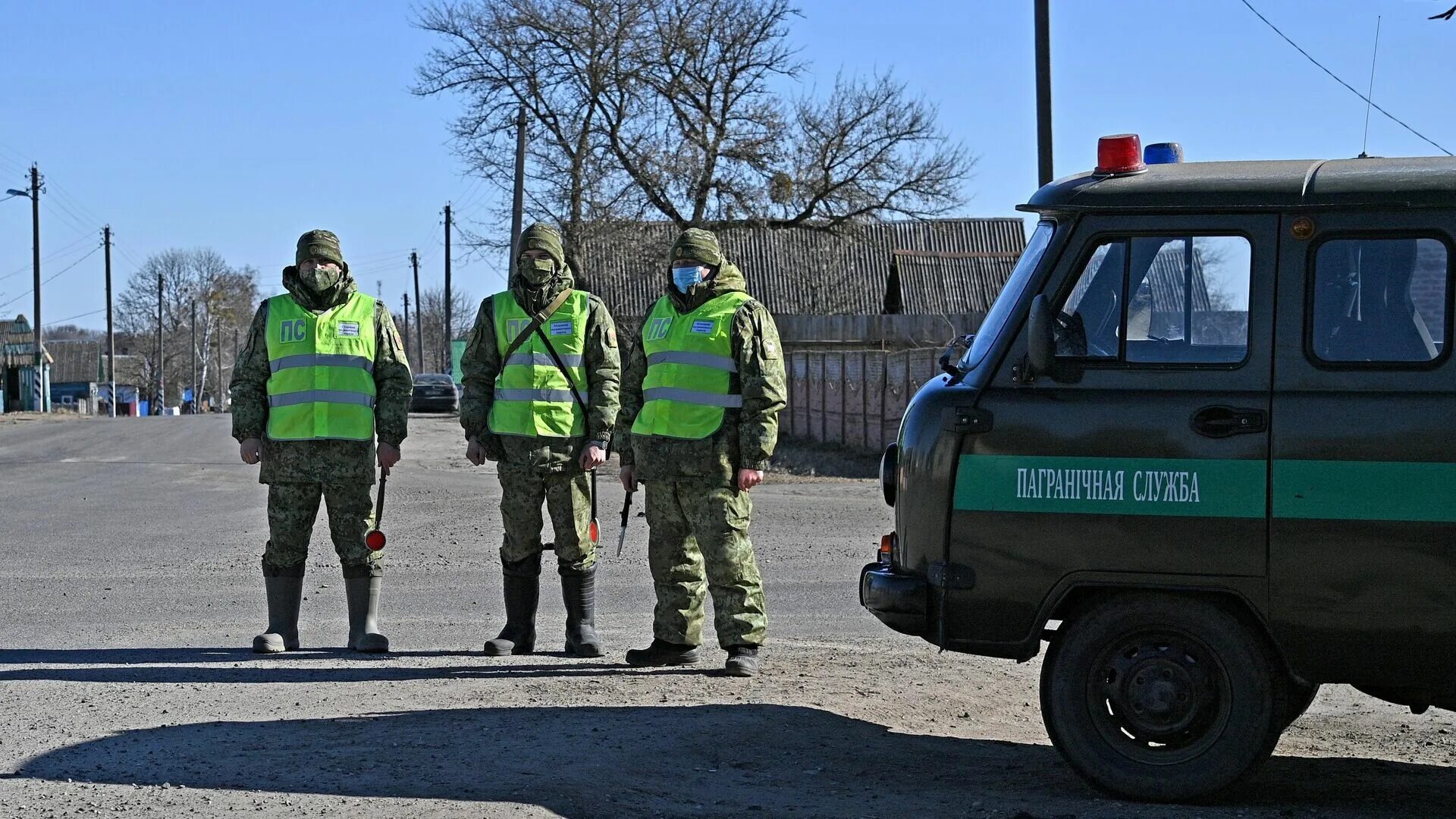 Белорусские пограничники. Белорусские пограничники на границе с Украиной. Белорусско-украинская граница сейчас. Пограничники Молдовы.