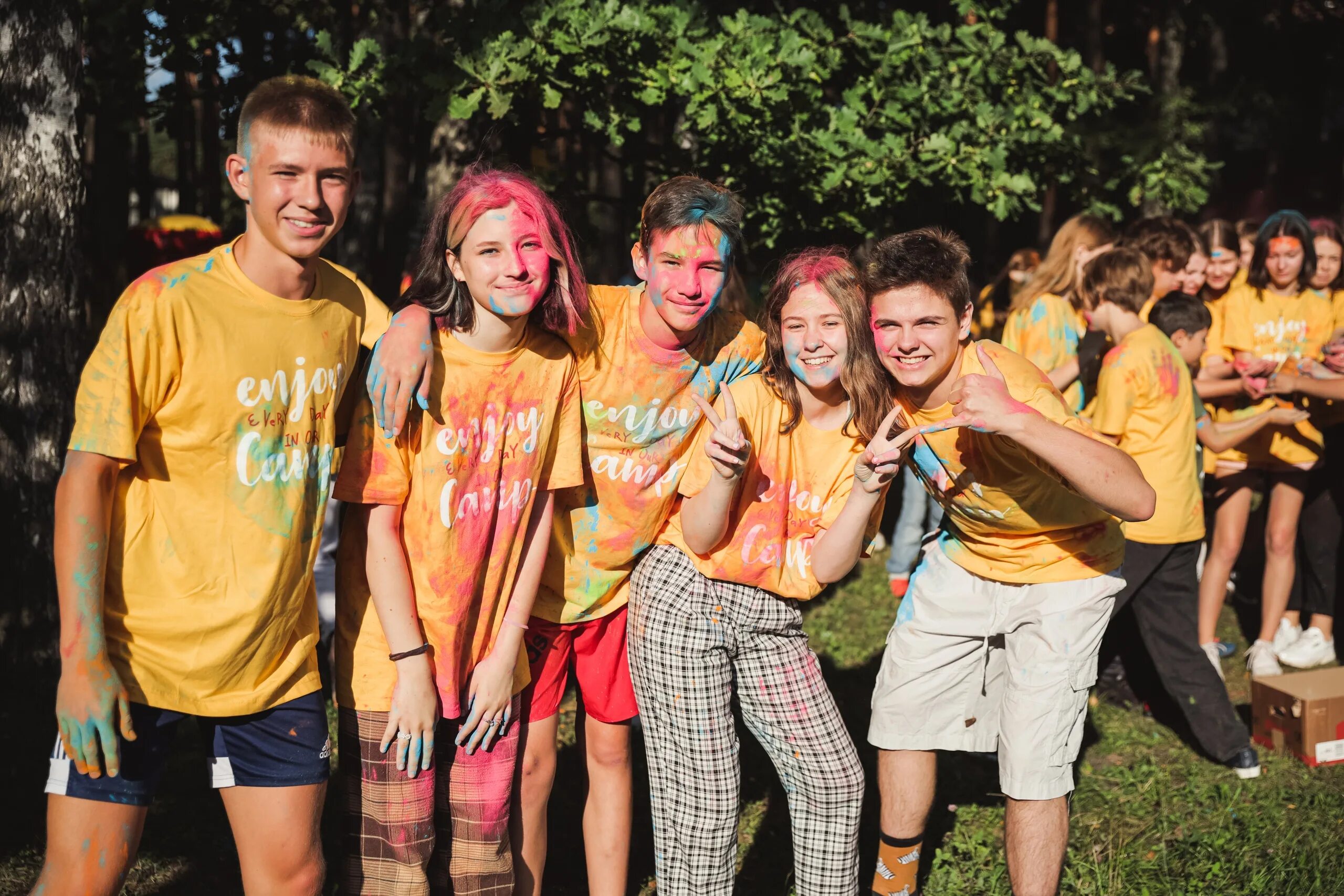 Camp домодедово. Языковой лагерь энджой Камп. Энджой Кэмп лагерь в Подмосковье. Enjoy Camp Домодедово. Enjoy Camp изумруд лагерь.