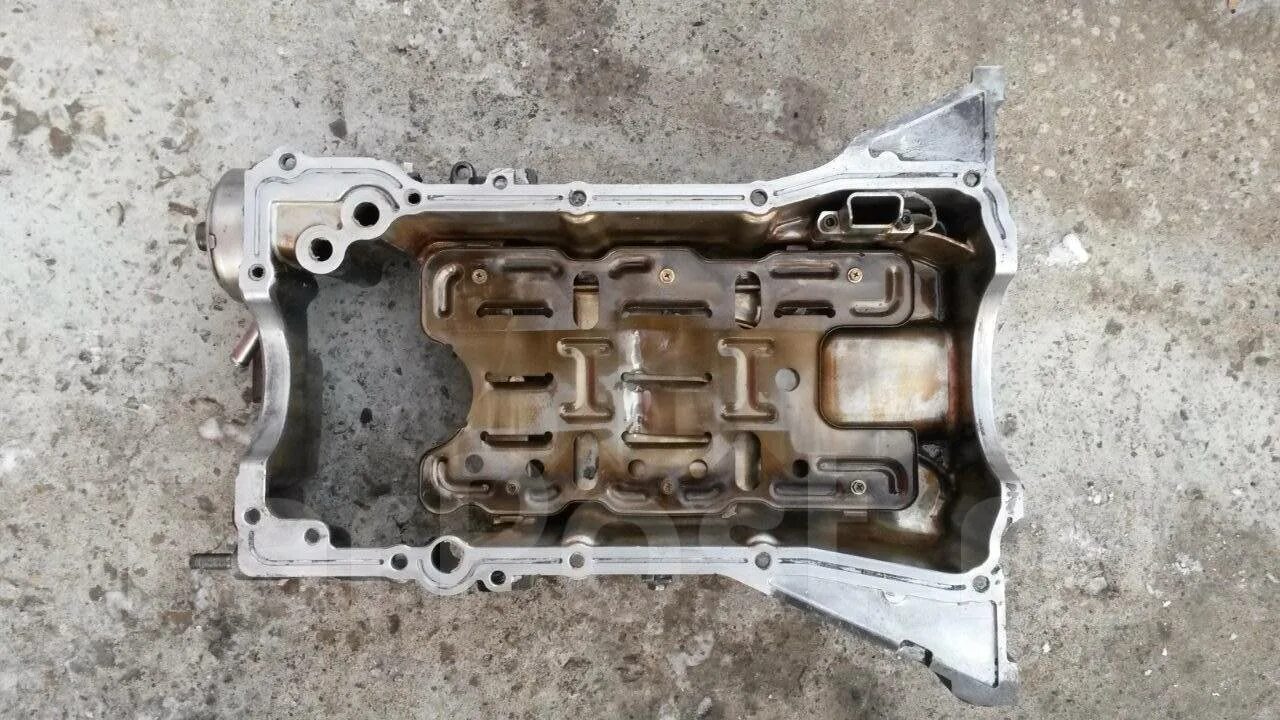 Nissan murano поддон в подлокотник. Поддон двигателя vq35de nissan murano. 2054709 поддон. Новый поддон картера мурано z50. Прокладка поддона двигателя ниссан максима 3.