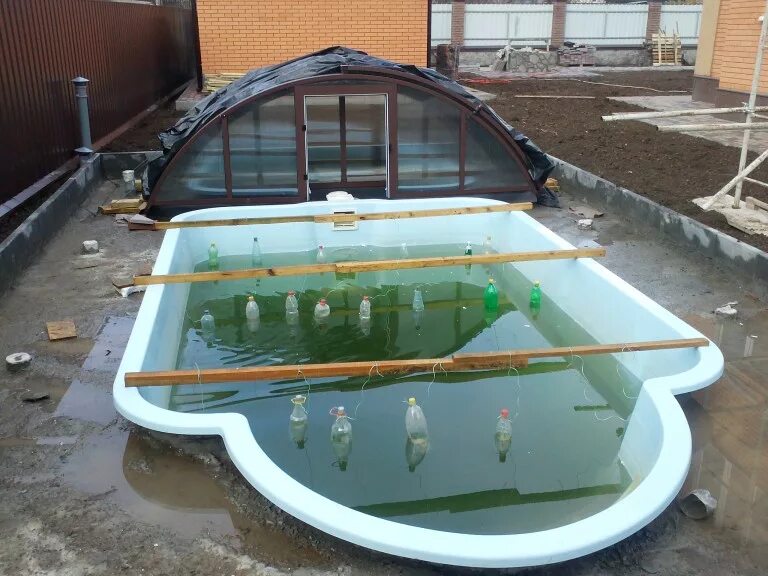 Каркасный бассейн оставить на зиму на улице. Консервация бассейна. консервация бассейна на зиму. консервация каркасного бассейна. укрытие для бассейна на даче.