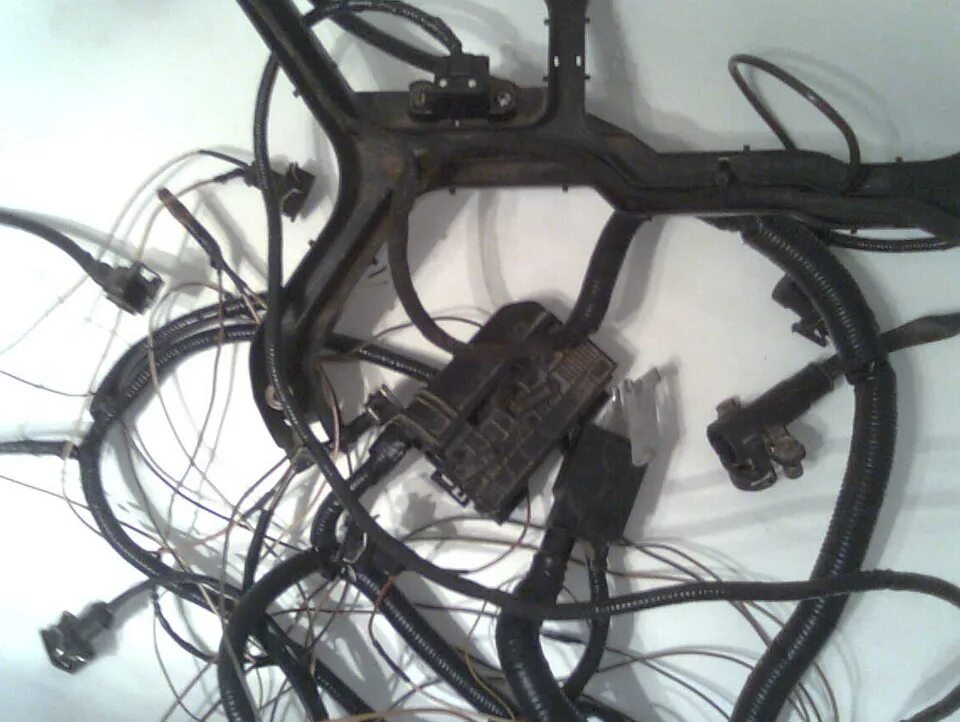 проводка наконечников мерседес 124. проводка 124. подкапотная проводка мерседес 190. мерседес 124 проводка с нуля. проводка 124.