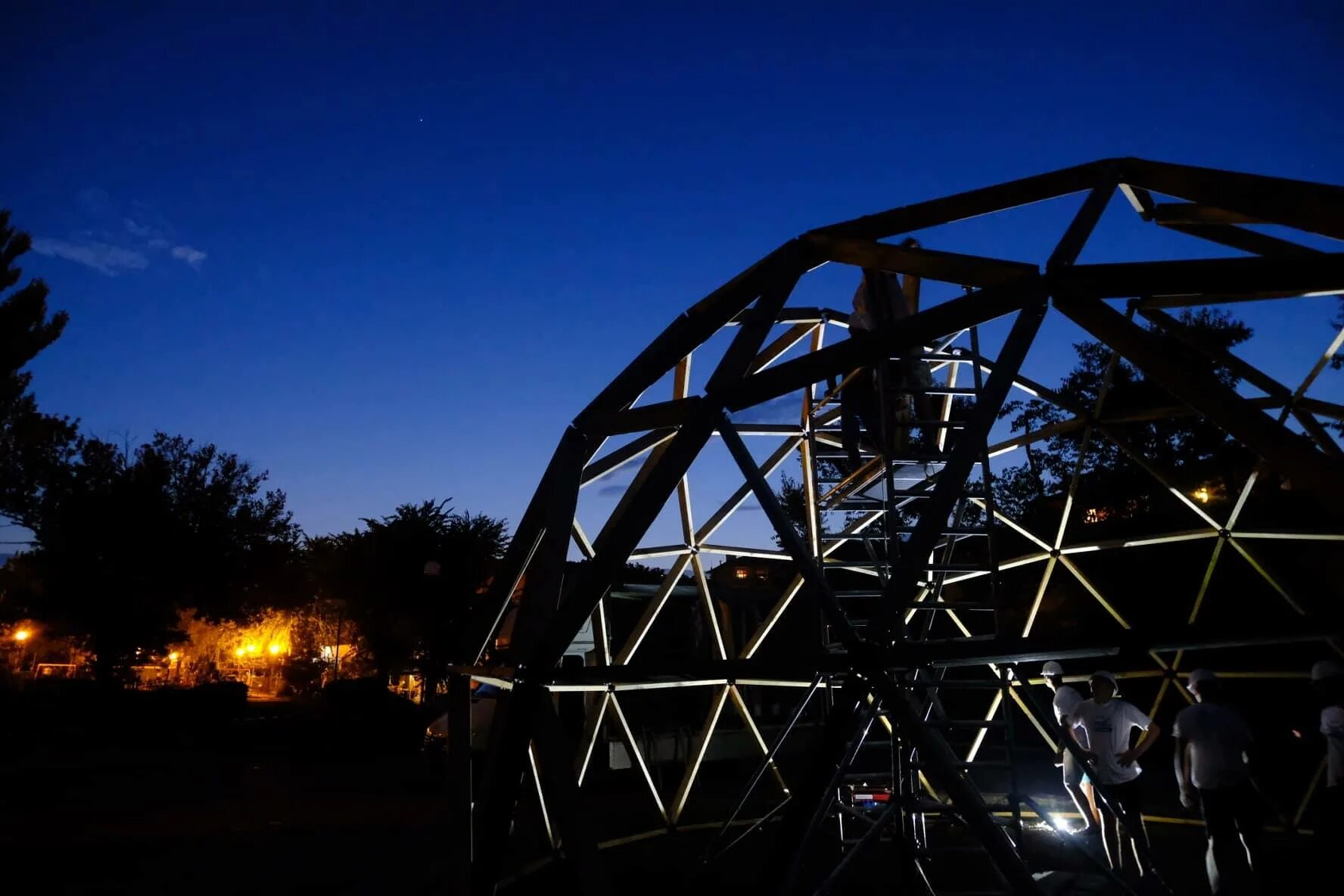 Geodesic dome greenhouse, Geodesic dome homes, Dome house