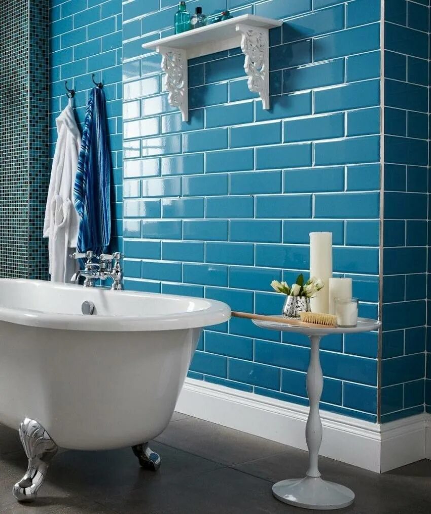 Сочетание плитки. Покрасить кафель в ванной. Синяя ванная. Ванная с голубой плиткой.