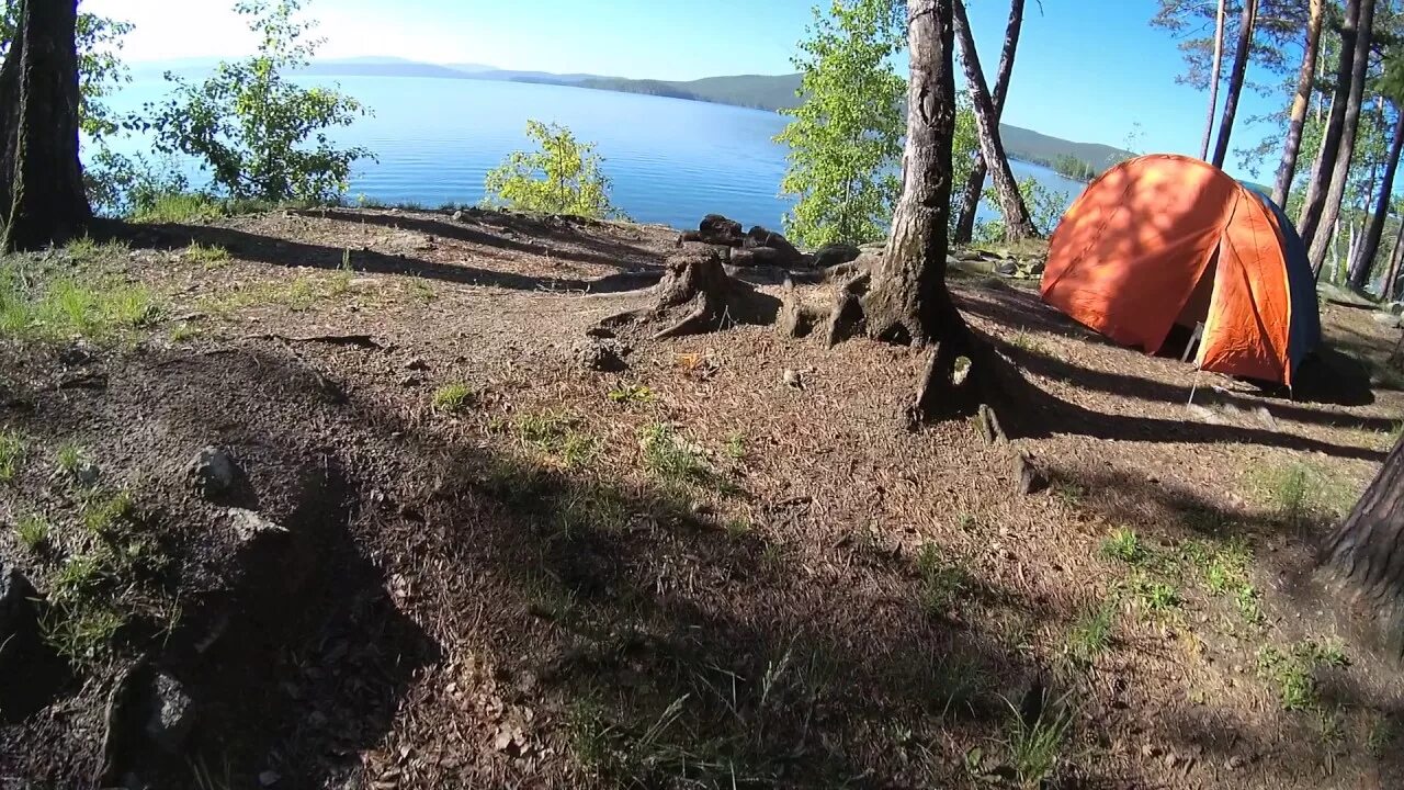 Тургояк с палатками где остановиться. Тургояк кемпинг. пугачевская пещера озеро тургояк. кемпинг тургояк с палатками. пугачевская поляна тургояк.