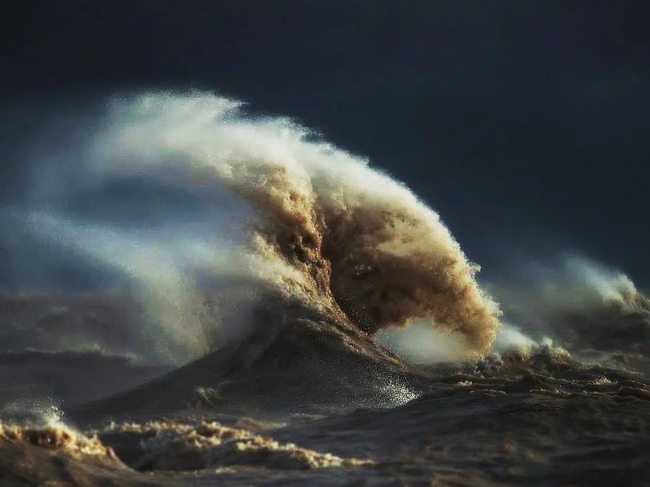 An extremely violent wind or storm. Дэйв Сэнфорд. Волны озера Эри фотограф Dave Sandford. Шторм на великих Озерах. Волны на великих Озерах.