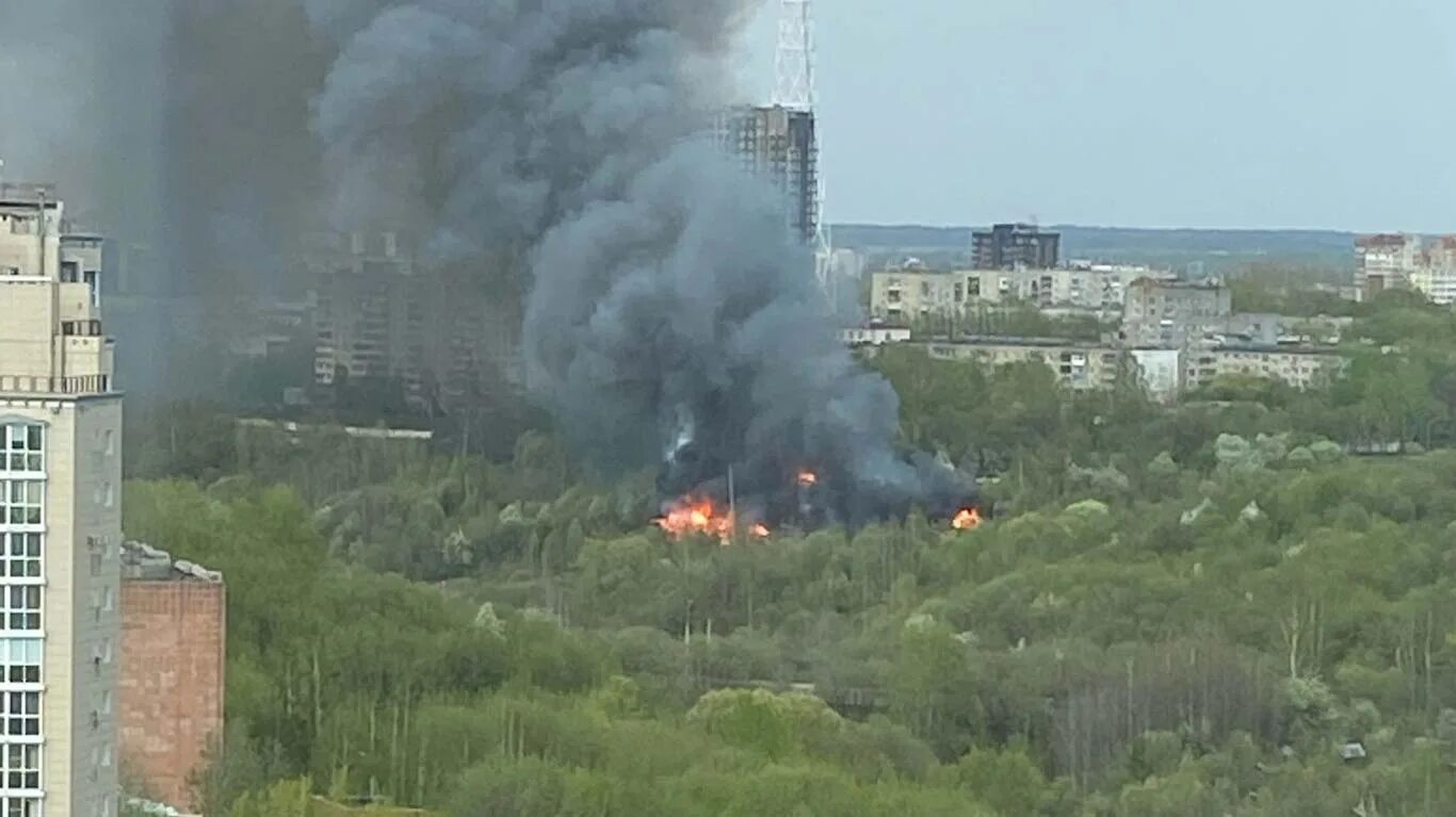 Что случится в мае 2023. Пожар в Перми. Пожар в Перми вчера. Дом горит. Пожары в городах России.