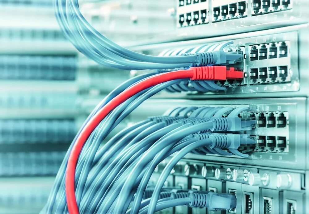 Провайдер. Fiber connection. Коммутационное оборудование. Сетевое оборудование кабели. Структурированная кабельная система.