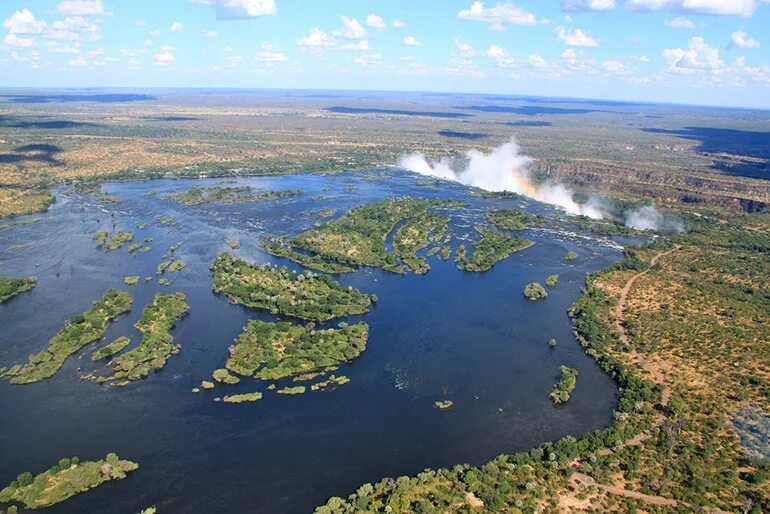 Река конго в африке. Река конго впадает в океан. Залив эстуарий. Река иордан с высоты. Озеро в которое втекает иордан.