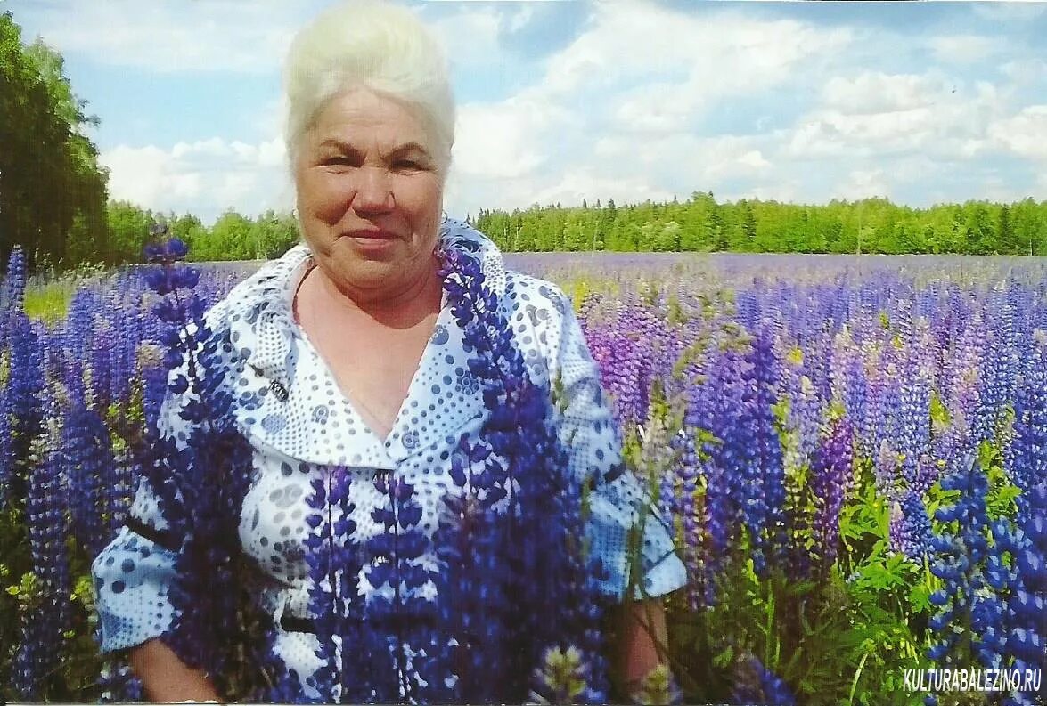 Медаль бабушке. Ручки золотые песня про бабушку. Медаль "золотая бабушка". Бабушка бабуля золотые. Медаль бабушке с рождением внучки.