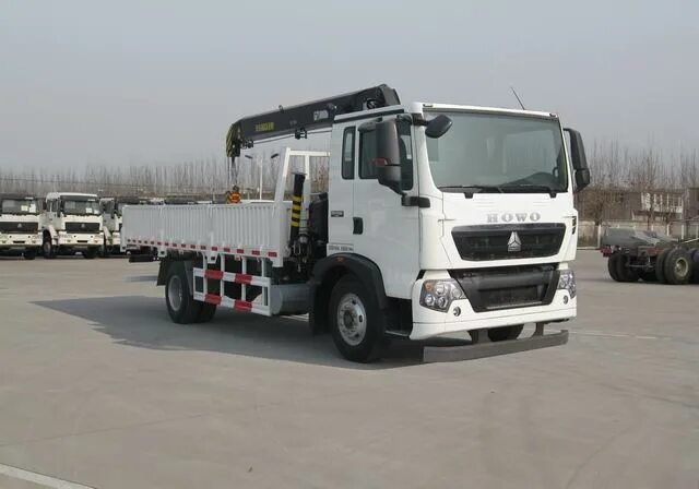Манипулятор howo zz1257m584tc. Howo манипулятор. Бортовой грузовик sinotruk howo. Манипулятор howo zz3257n3847c. Howo манипулятор.