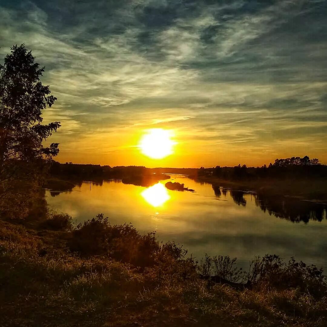 софийский собор вологда на закате. восход солнца в деревне. русский север вологодская область. рассвет вологда. рассвет вологда.