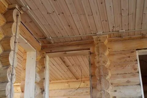 Канал деревянном доме