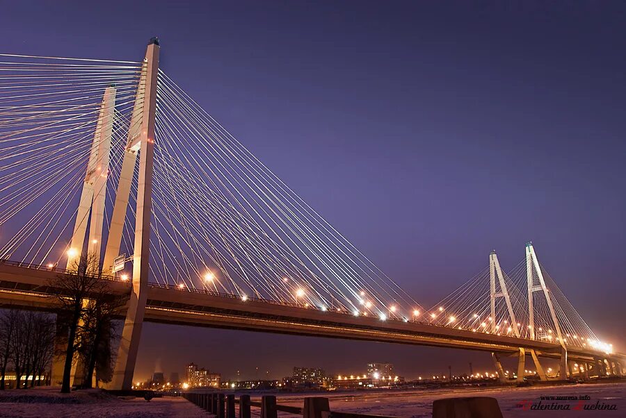 Опять мост. Вантовый мост санкт-петербург зимой. Опять мост. Антоновский мост повреждения. Главный мост в костроме.