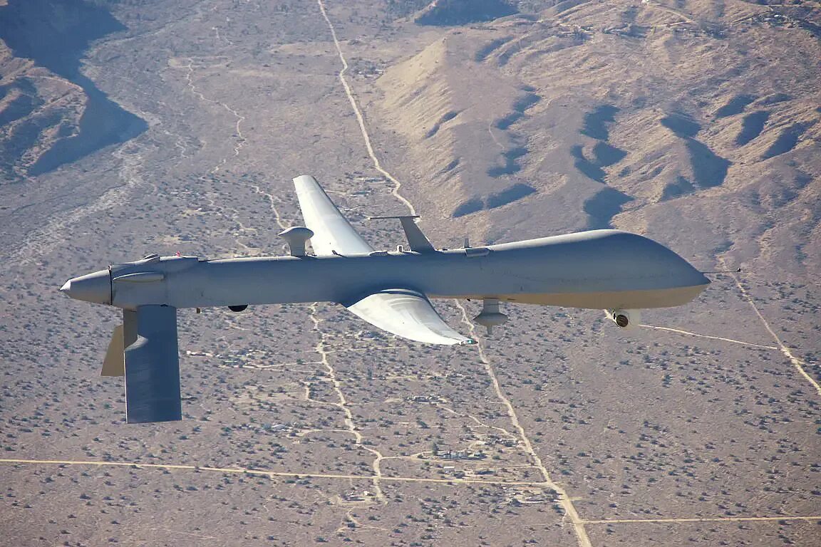 БПЛА mq-1 Predator. RQ-2 Pioneer БПЛА. Predator Drone mq-1. БПЛА США предатор. Тревога бпла