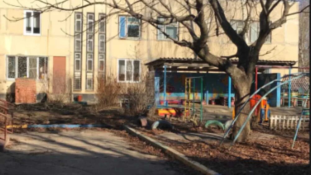 Сад на маленьком участке. Сад памяти. Разбит сад. В. Разбит сад.