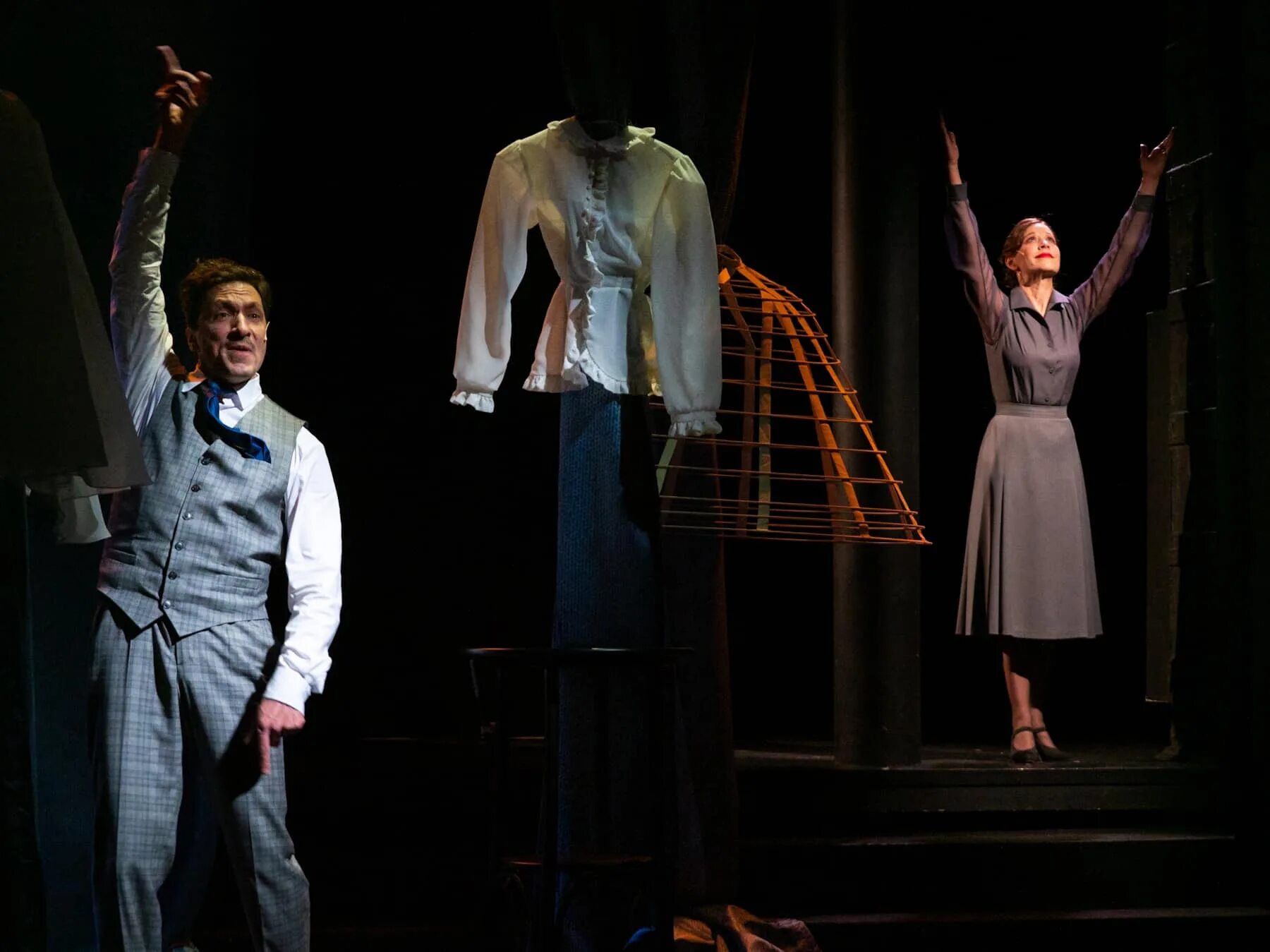 обещание на рассвете театр вахтангова