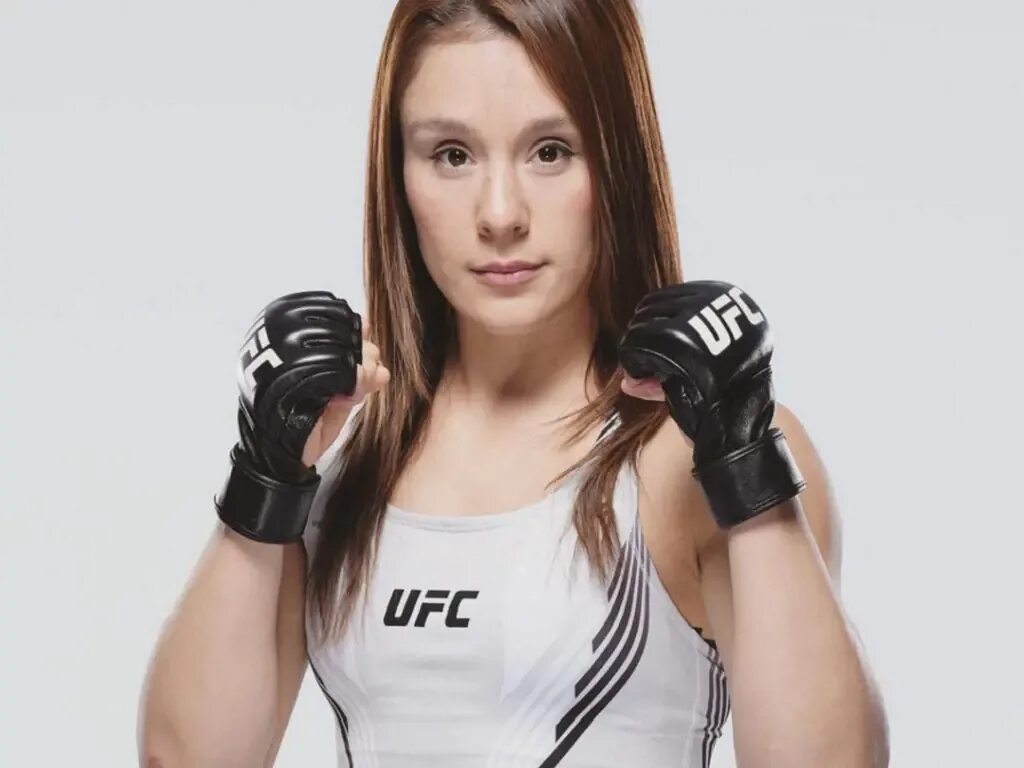 Alexa grasso. Алекс Грассо. Алексия Грассо. Грассо боец.