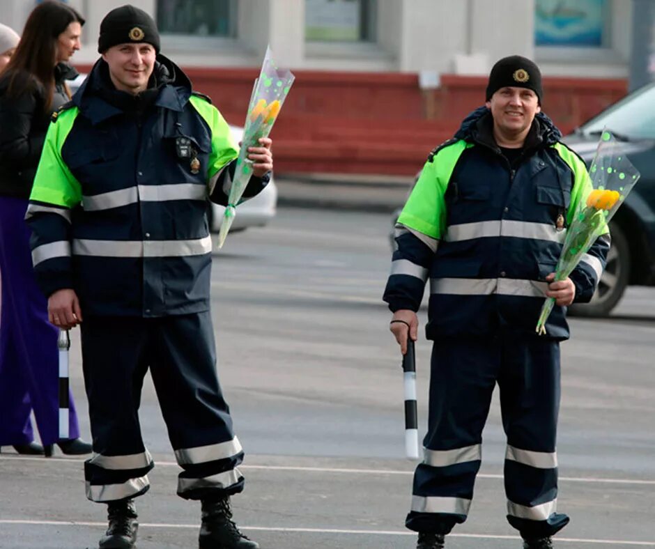 Работа гаи в гомеле. Работа гаи в гомеле. Гаи гомель. Сотрудник дпс на дороге. Гаи гомель.