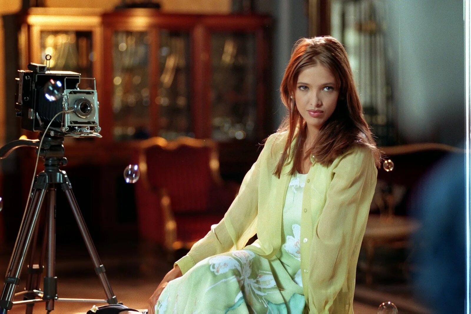 корпоративный журнал. реклама втб владимир машков. привилегия старших. привилегия богатых. привилегии картинки.