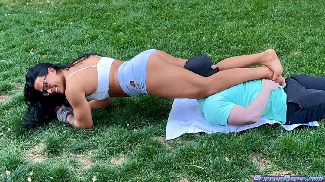 Scissors foxes. Scissorfoxes. scissorfoxes nikki. lexa stahl wrestling. scissorfoxes headscissor venus.