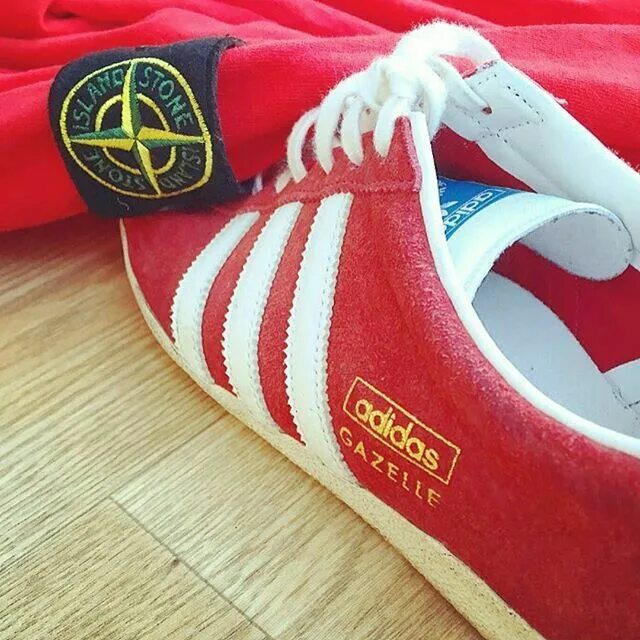 Adidas stone. Кроссовки адидас стон Исланд. Adidas Gazelle Stone Island. Адидас стоник кроссовки. Адидас Stone Island кроссовки.