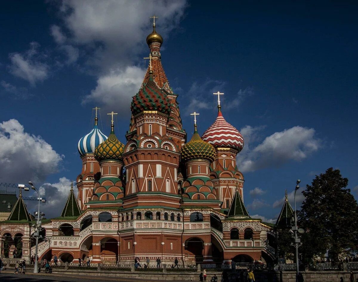 Храм василия. Собор Василия Блаженного (Покровский собор) в Москве. Храм Василия Блаженного красная площадь. • Покровский собор (храм Василия Блаженного) в Москве. 1554-1560. Храм Василия Блаженного (1561).