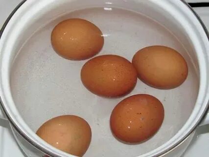 Почему подкладывают яйцо