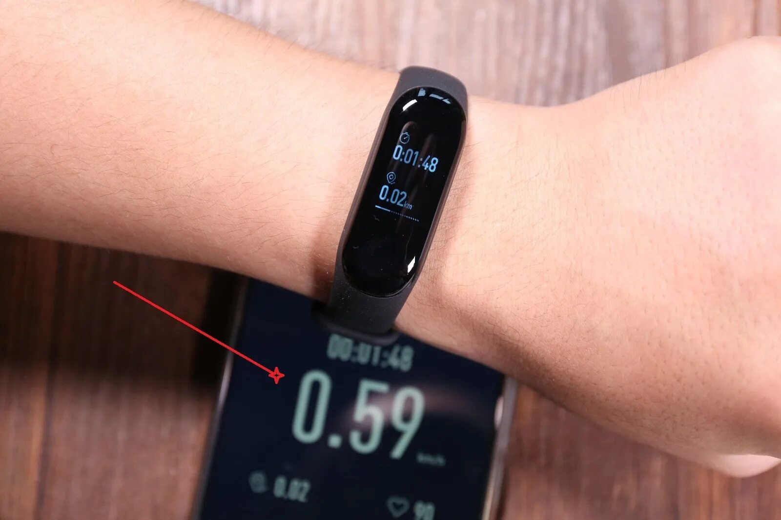 первое включение mi band 4. фитнес браслет mi смарт band 4. Band 4 не включается. Mi band 5 не включается после разрядки. стекло на mi band 4.