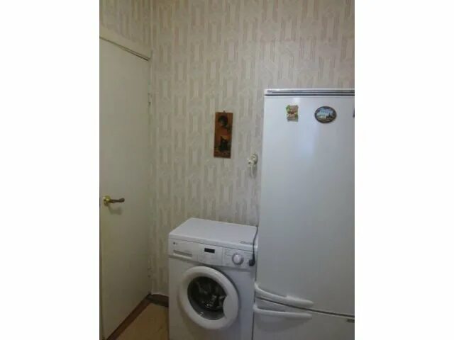 Молодоженка. Молодоженка. Молодоженки в липецке фото. Кухня маленькая в молодоженку. На авита молодоженки частичными удобствами.