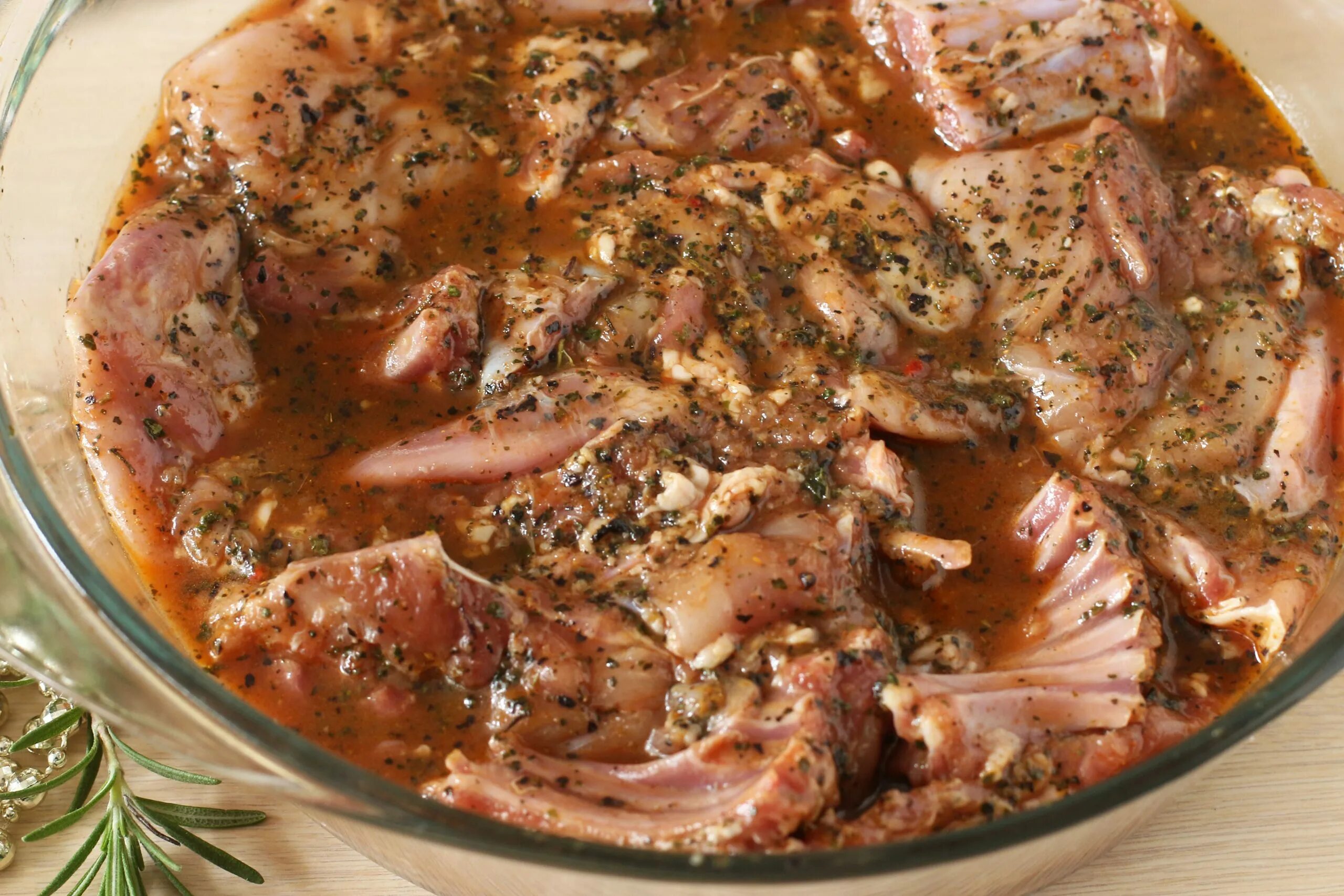 рецепты из кролика быстро и просто. блюда из кролика. картинки для рецептов кулинарии. кролик в духовке. кролик запеченный в духовке с картошкой.