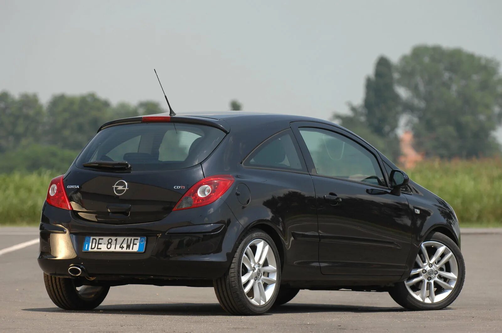 VAUXHALL CORSA 2014 FULL REVIEW - YouTube