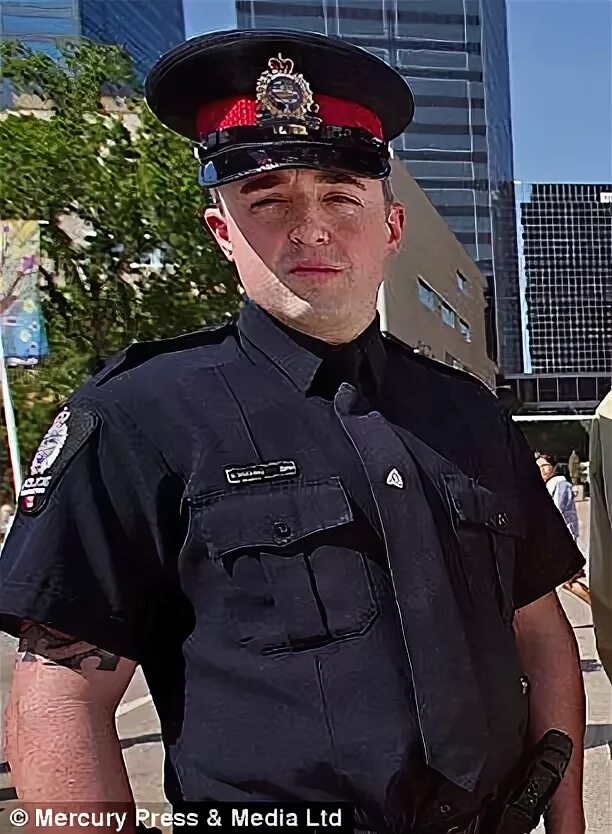 Canadian policeman. Policeman on Duty. США МАНЬЯК бывший полисмен. Police.am Harcashar. The policeman a scream