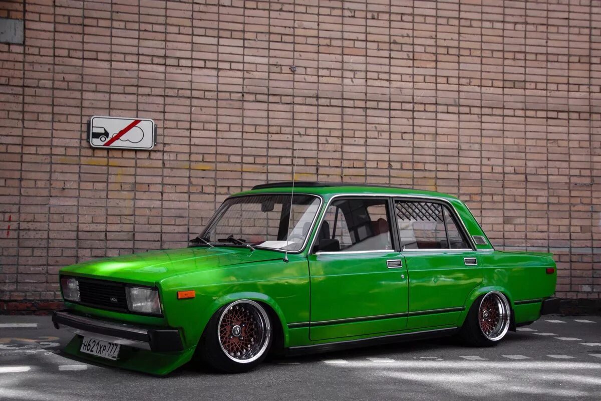 Ваз 2105 тюнингованная. Тюнингованный ваз 2106. Тюнингованный ваз 2101. Ваз 2101 tuning. Ваз 2105 и 2107.