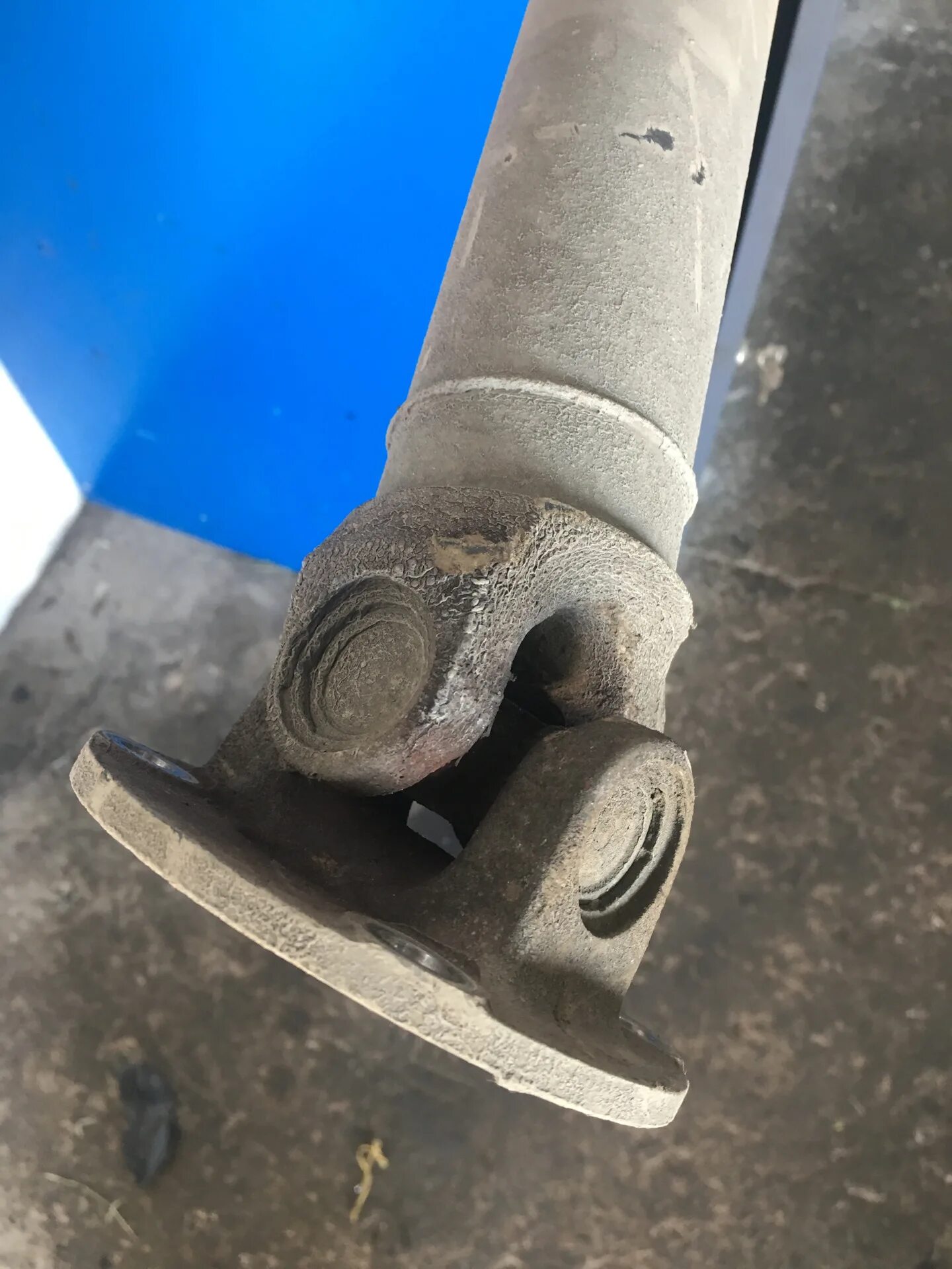 Крестовина рено дастер 4х4. Ремонт кардана рено. 6 4х4. Крестовина карданного вала дастер 4х4. Фланец кардана рено дастер.