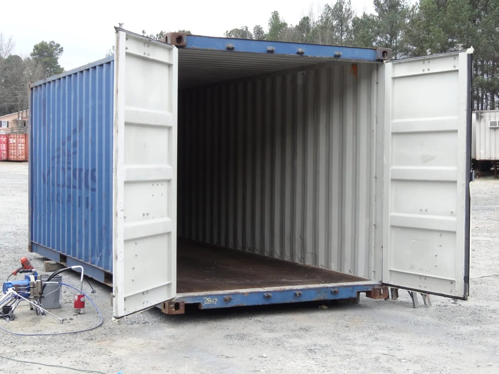 Контейнер 4 дата выхода. Тентованный контейнер. контейнер caxu8712165. container door. пластиковый контейнер на дверь.