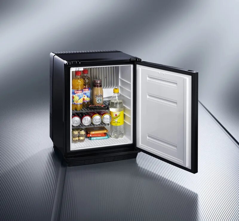 Домашний холодильник камера. Минихолодильник 5 c21hl. Холодильник Blackstorm Mini Fridge. Мини холодильник самсунг 50х50х50. Мини холодильник LG ns24lbeg.