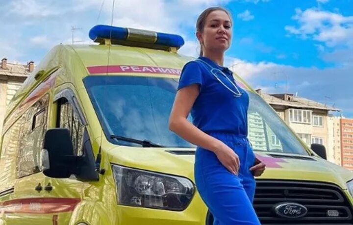 Фельдшер иркутская область. Кафедра медицины катастроф. Сотрудники скорой медицинской помощи. Скорая усолье сибирское. Фельдшер.