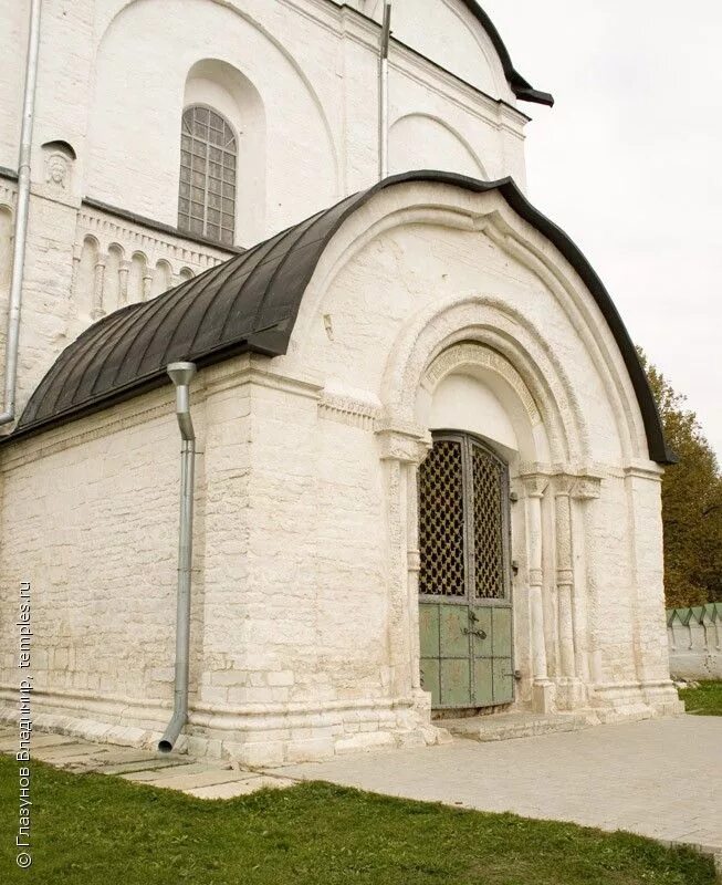 Притвор значение. Притвор православного храма. нартекс (притвор). притвор в архитектуре храма. притвор христианского храма.