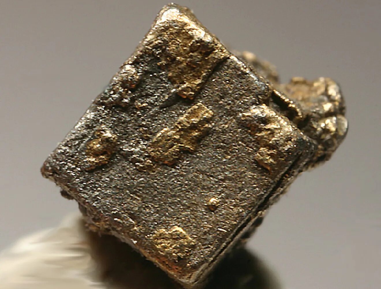 Родий, палладий, осмий, иридий, рутений. Платина металл самородок. Титан самородок. Платиновые металлы в природе. Ювелирные металлы.