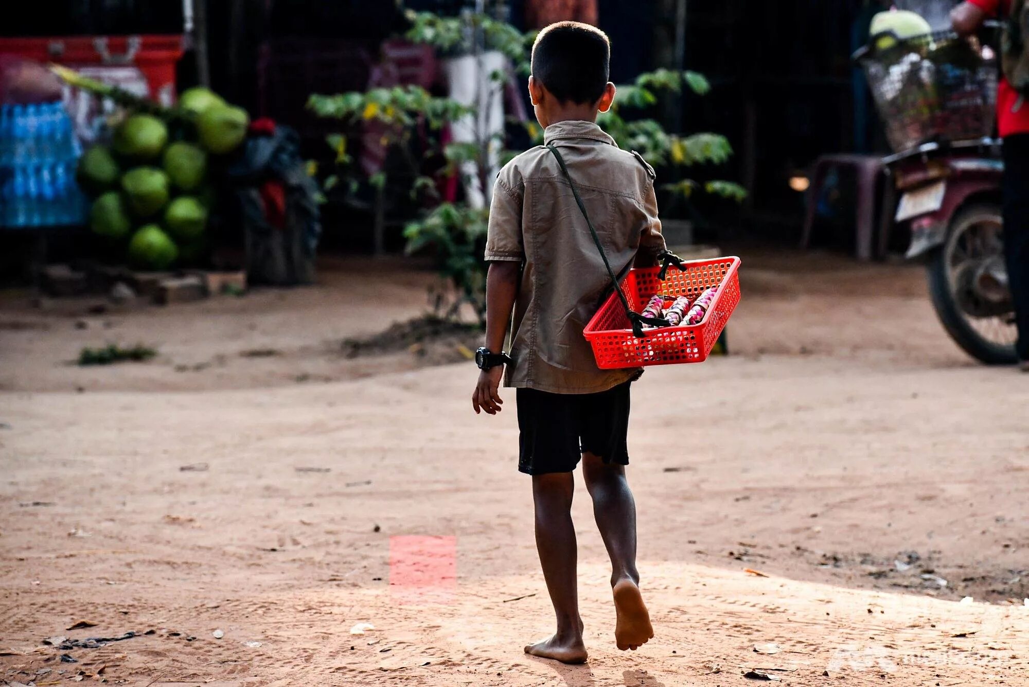 Poor things subtitles. Камбоджия улицы нищета boy. Камбоджия люди машины. Камбоджия автостоп. Poor child back view.