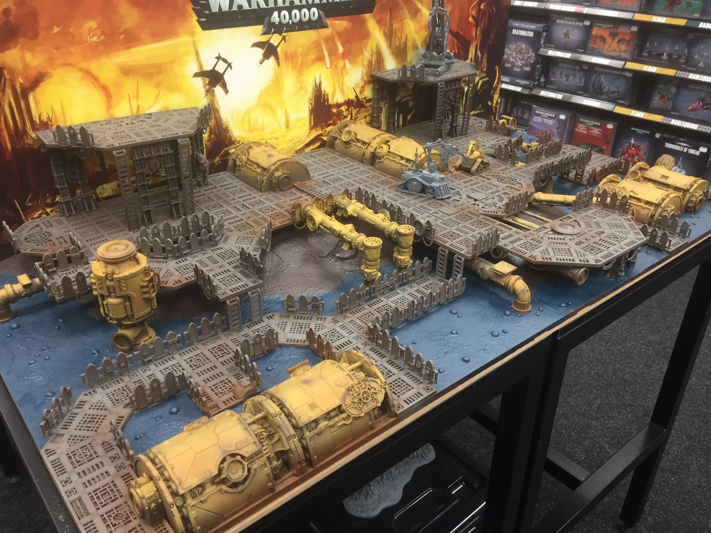 Вархаммер топ. Террейн вархаммер 40к. warhammer 40k настолка. варгейм вархаммер 40000. стол для вархаммер 40000.