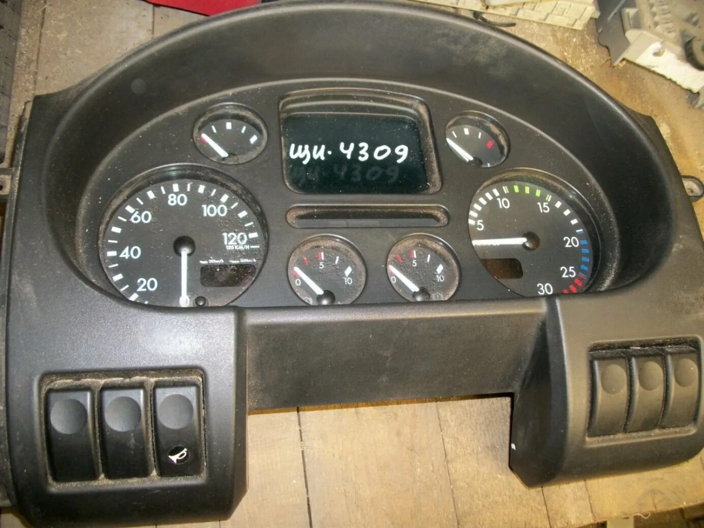 Панель daf. Панель даф 105. приборная панель даф 95. приборная панель даф 105. daf 95xf приборная панель.