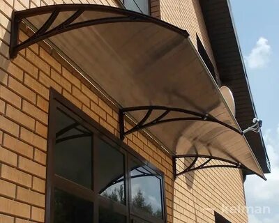 Навес над входом из поликарбоната