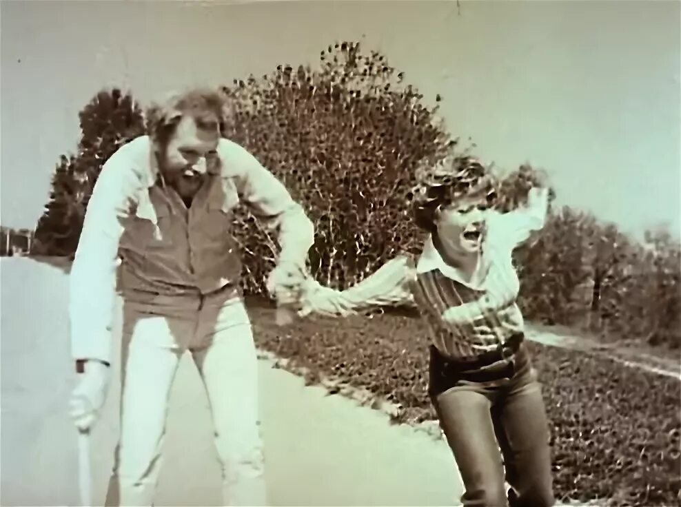 фильм опасный возраст фрейндлих. 1981 год возраст. фильм опасный возраст 1981 алиса фрейндлих. ссср 70е пионеры. московский авиационный институт 1981.