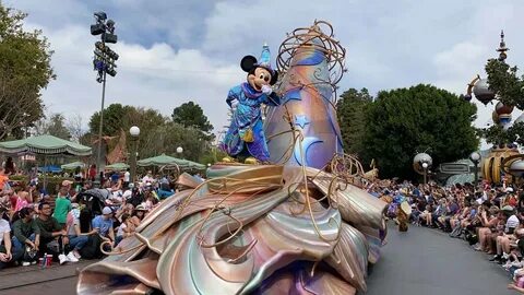 The children saw disney floats