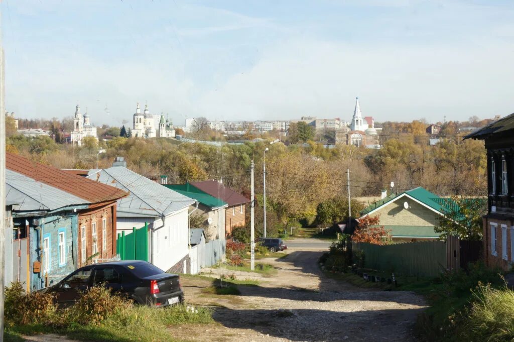 Береговая улица серпухов. Спнара Серпухов. Город Серпухов улица Береговая. Военный городок в городе Серпухов улица приветливая. Дом на Урицкого Серпухов.