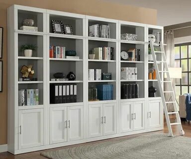 Узкий книжный стеллаж
