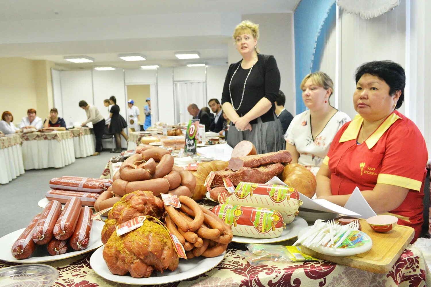 Продовольственные товары Красноярский край. Красноярская продукция. Новая школа на мясокомбинате Красноярск. Товары Красноярского края.