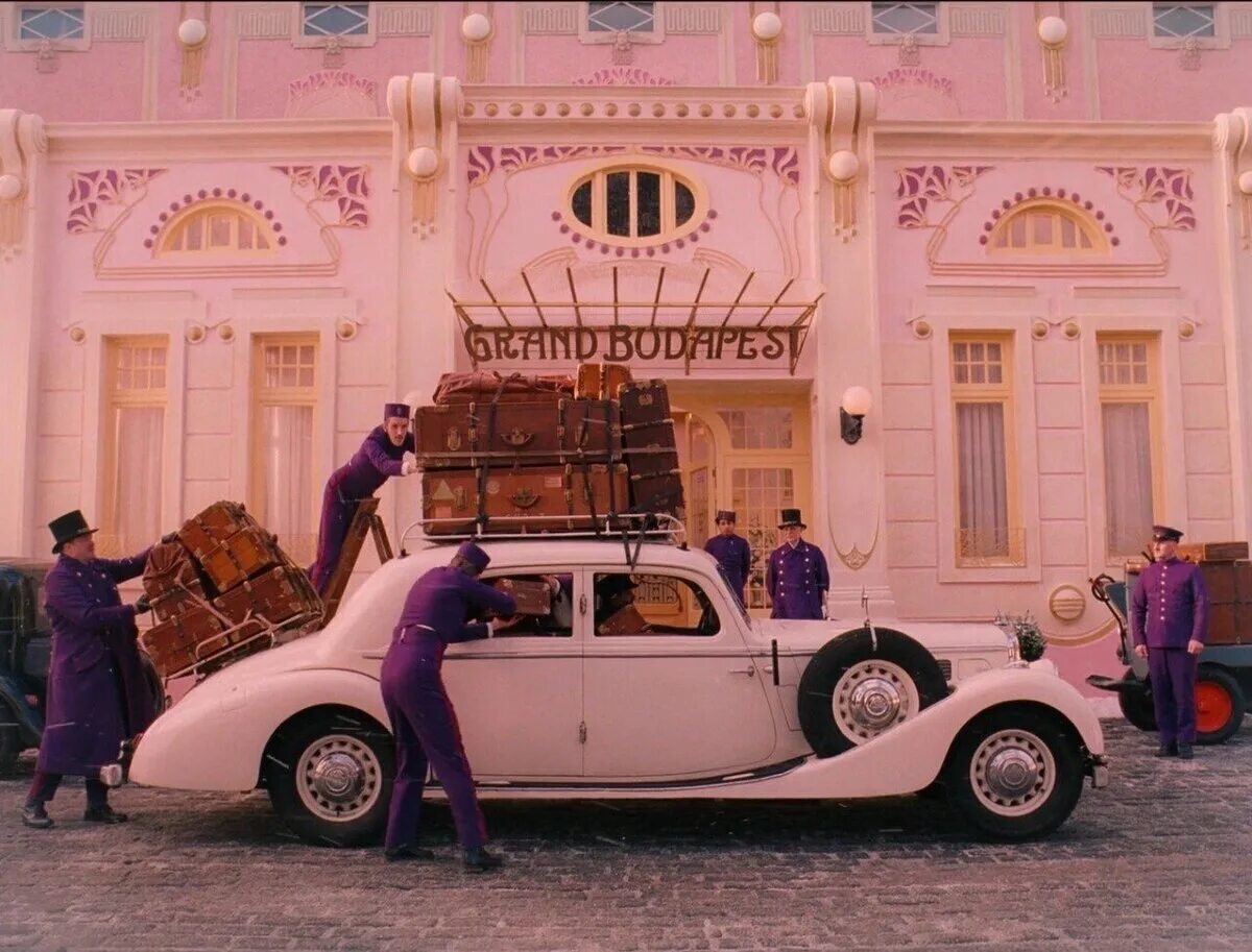 Андерсон гранд будапешт. Отель гранд будапешт. wes anderson гранд будапешт. отель «гранд будапешт» (2014).
